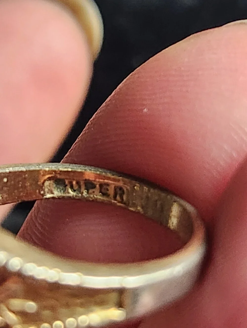 Vintage Gold Tone Ring with Deep Red Oval Gemstone Size 5